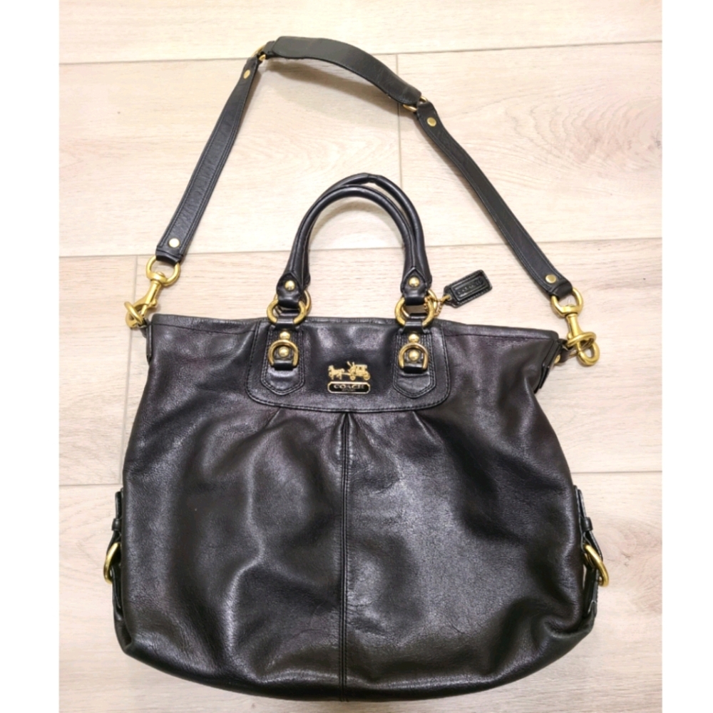 Coach black leather purse
